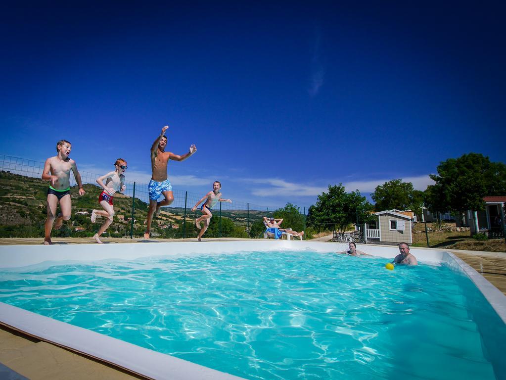 Val Saint Georges Hotel Luaran gambar
